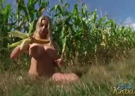 Katrin kozy corn orgasm