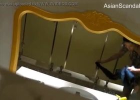 Toilet voyeur chinese hot video 4
